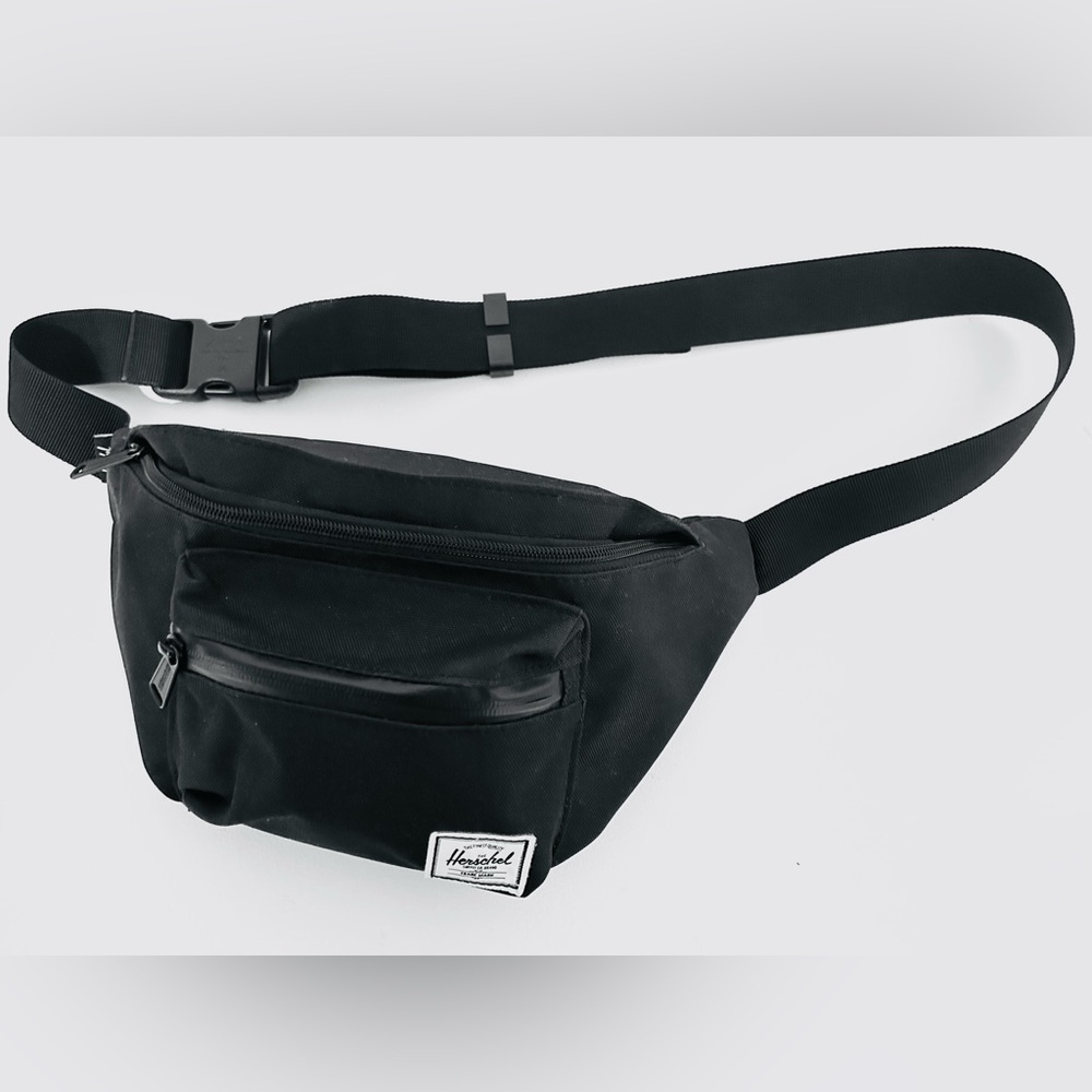 ⭐️ 2/$35  Hershel Supply & Co. Seventeen Hip Pack 3L (black)